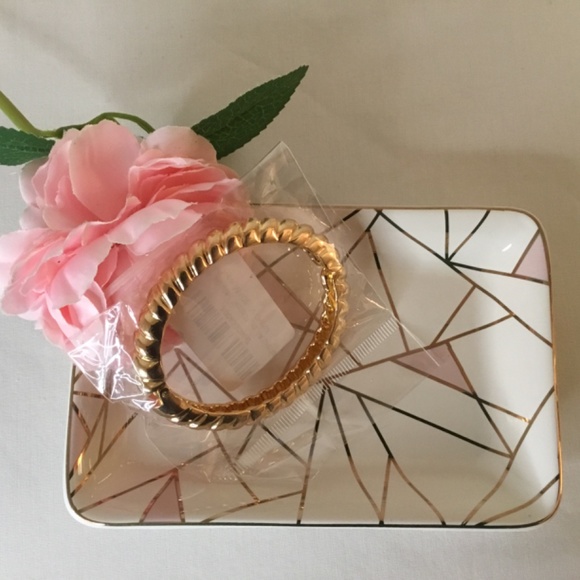 Women’s Twisted 14K Gold Plated Bangle Bracelet - Picture 3 of 5